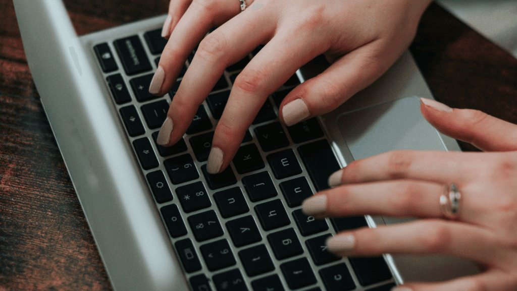 Blogs and blog Writing - Brand - Virtually Rhian Wedding Industry Virtual Assistant